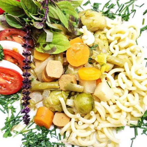 Gemüsebrühe mit Einlage